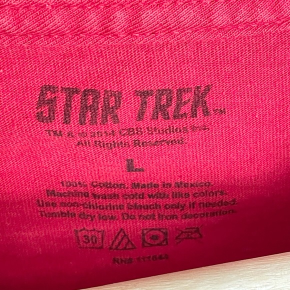 Star Trek Engineering Uniform Short Sleeve Red T Shirt Men’s size Large - Picture 3 of 4
